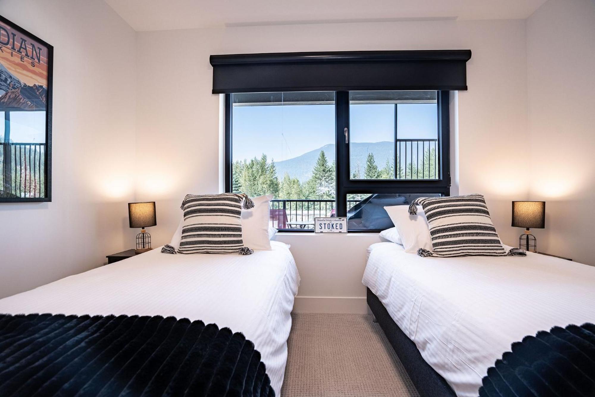 Alpine Haven By Revelstoke Vacations Apartment Bagian luar foto